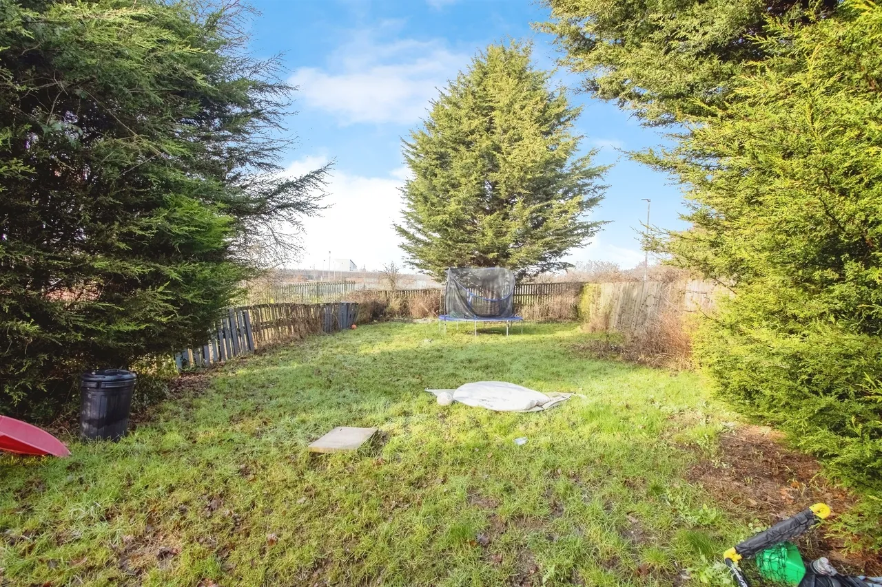 Brooklands Lane, Leeds, photo 10