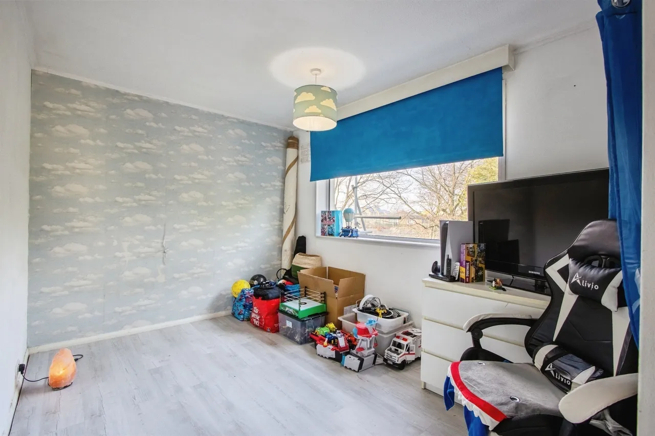 Brooklands Lane, Leeds, photo 6