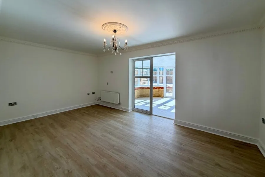Duchess Court, Weybridge, KT13, photo 15