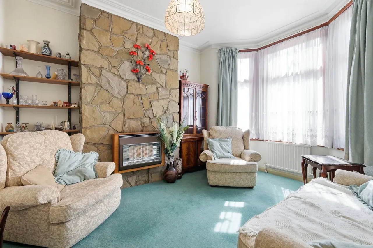Dunedin Road, London, E10, photo 3