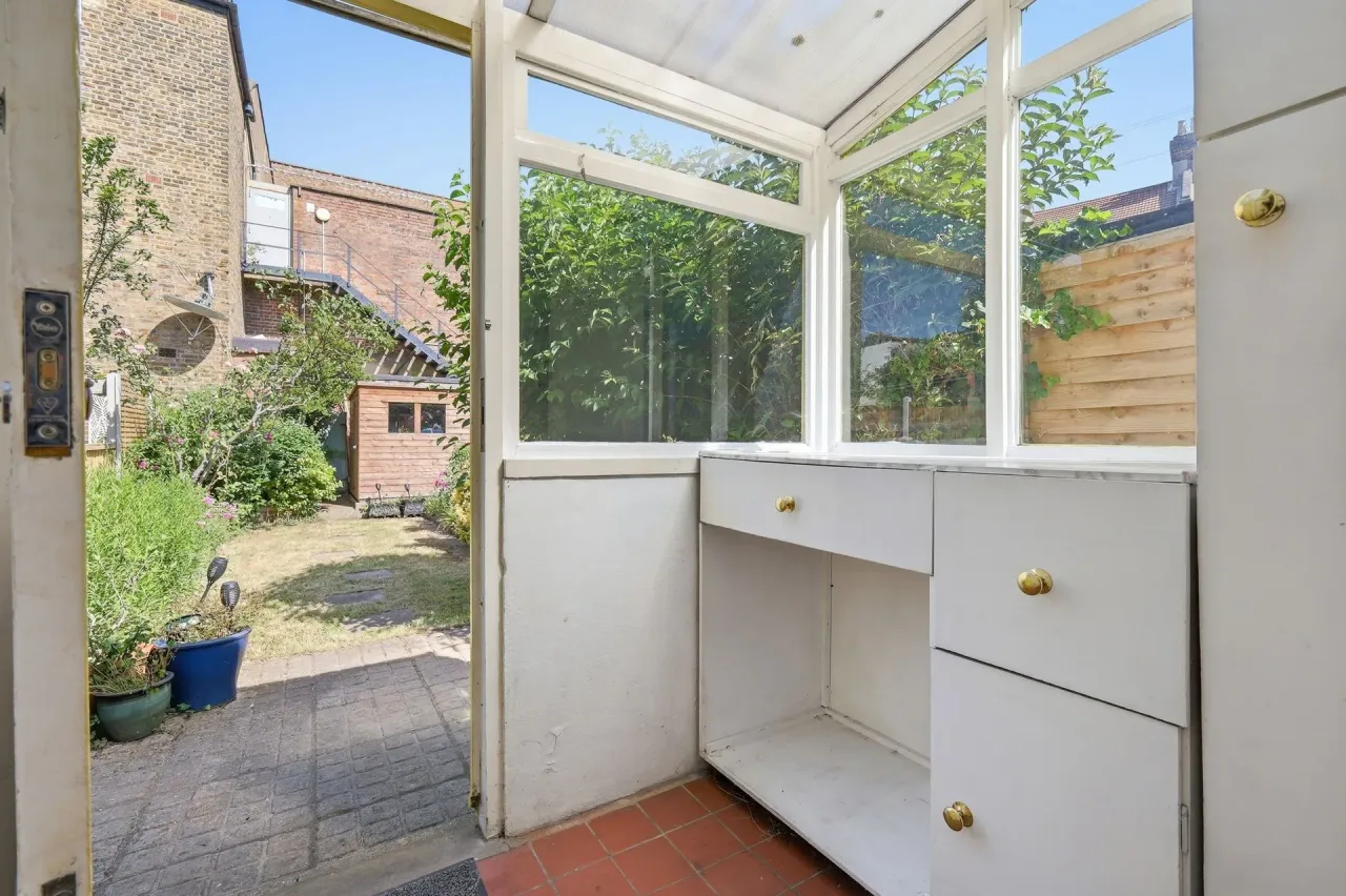 Dunedin Road, London, E10, photo 9