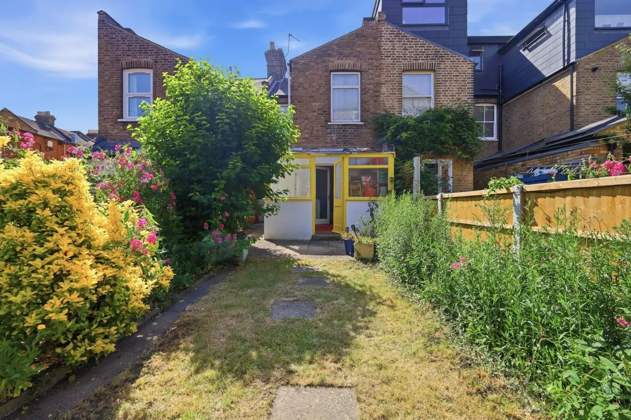 Dunedin Road, London, E10, photo 10