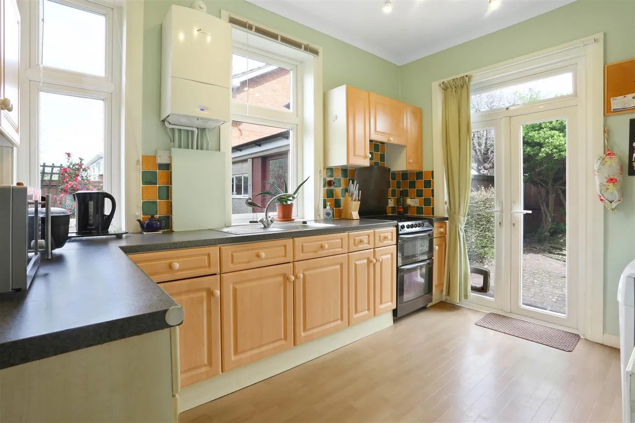 Park Road, Cheam, Surrey, SM3 8QB, photo 2