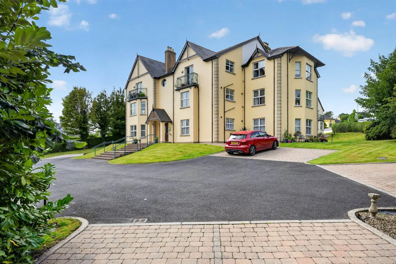 2 bed flat for sale, Princetown Road, Bangor, BT20