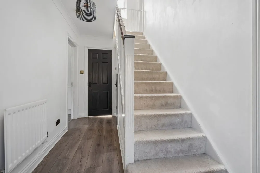 Heatherfold Way, Pinner, HA5, photo 9