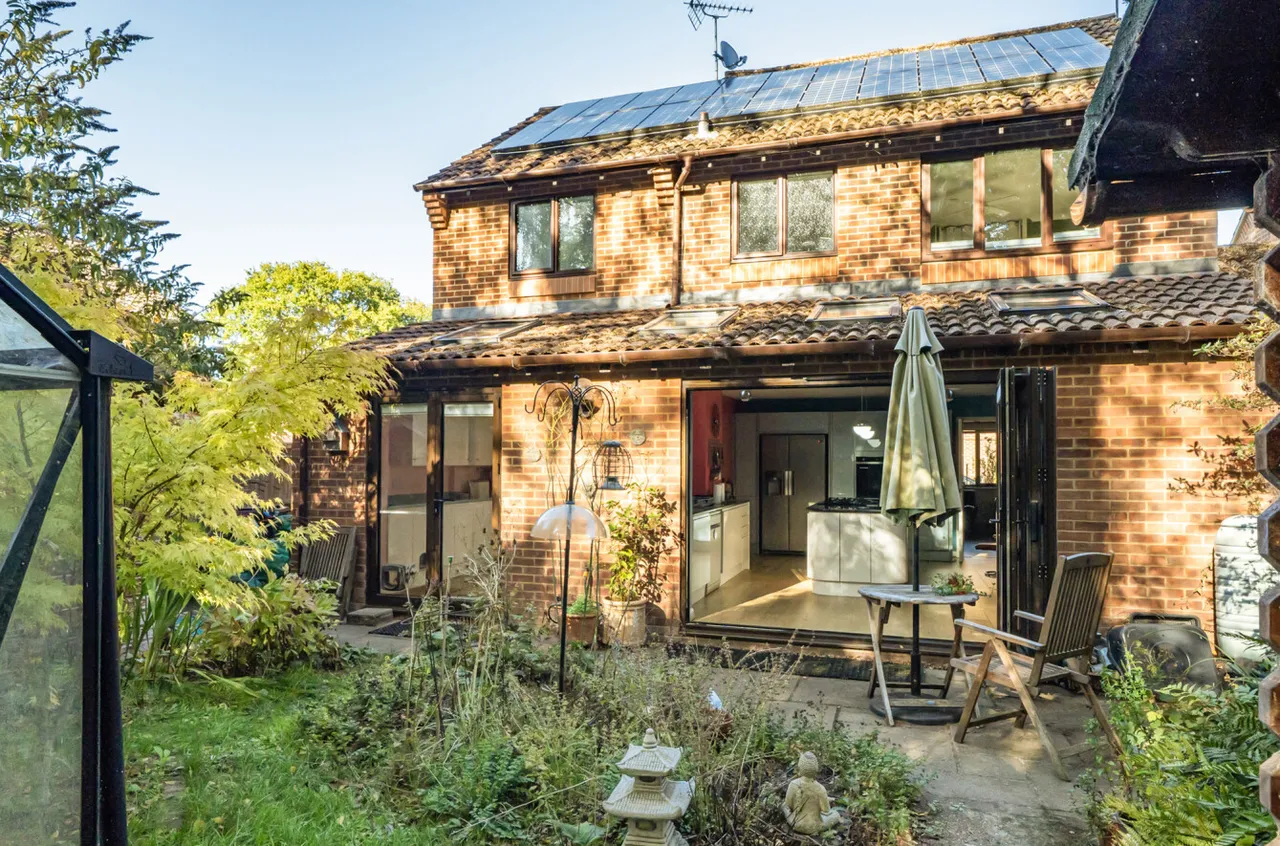 Heather Close, Finchampstead, RG40, photo 21
