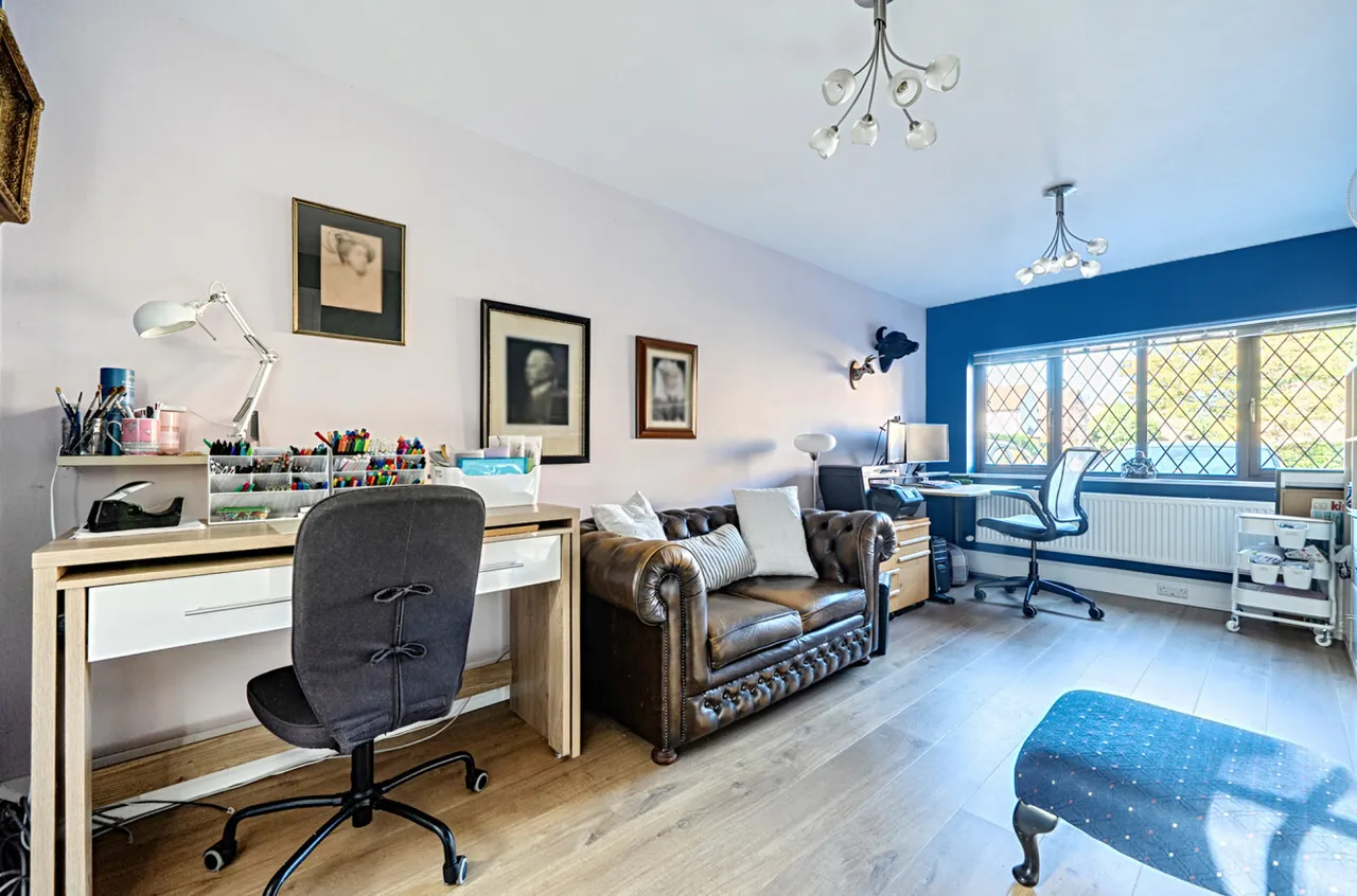 Heather Close, Finchampstead, RG40, photo 5