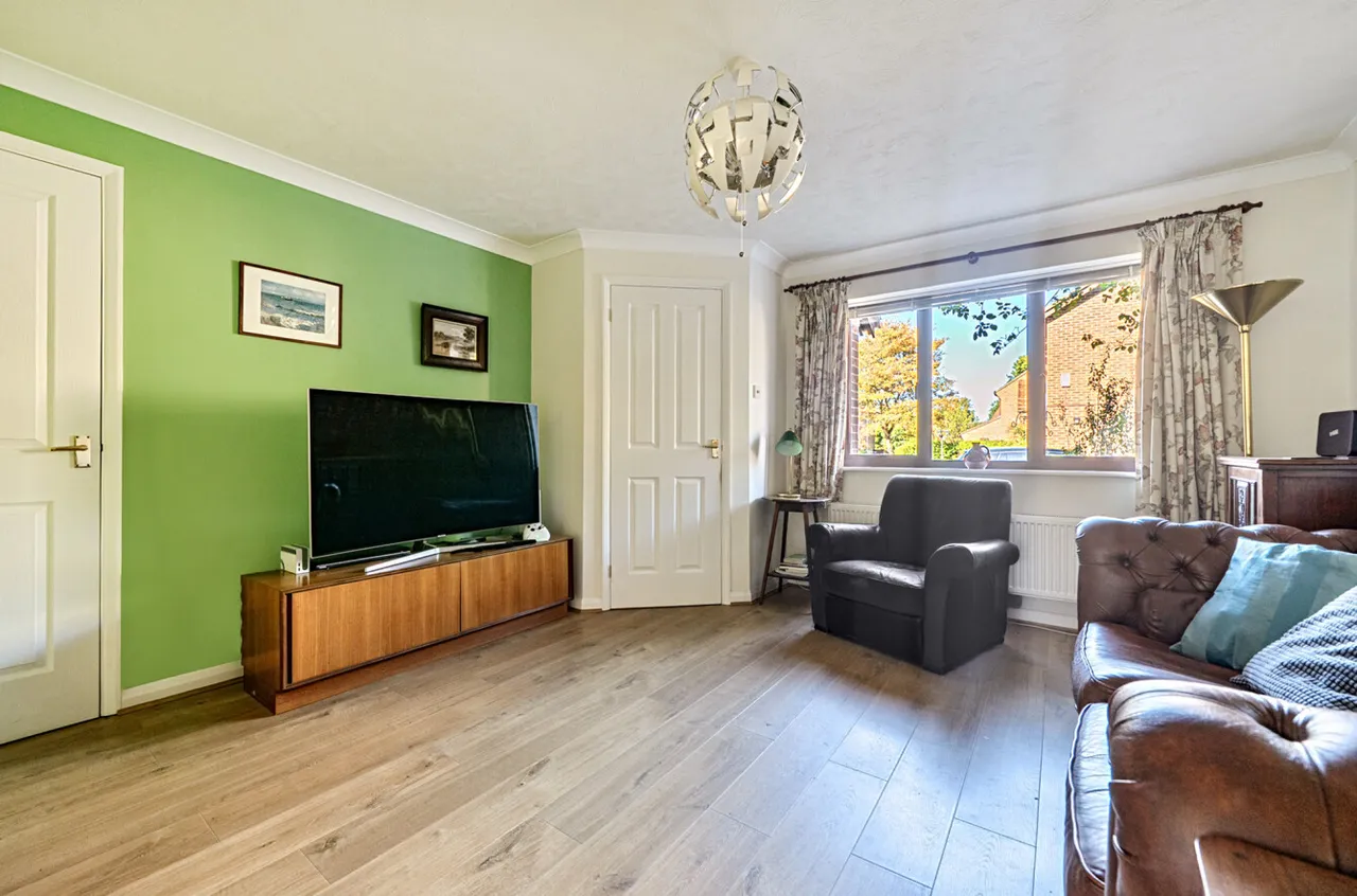 Heather Close, Finchampstead, RG40, photo 10