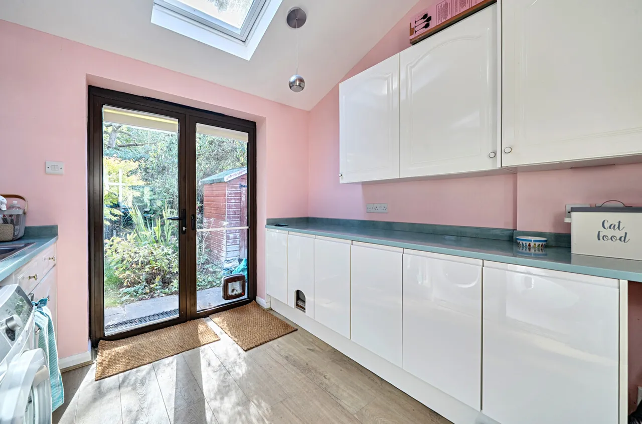 Heather Close, Finchampstead, RG40, photo 11
