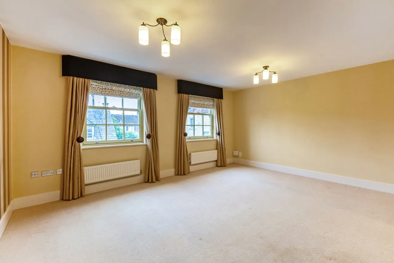 Bingham Close, Cirencester, GL7, photo 6