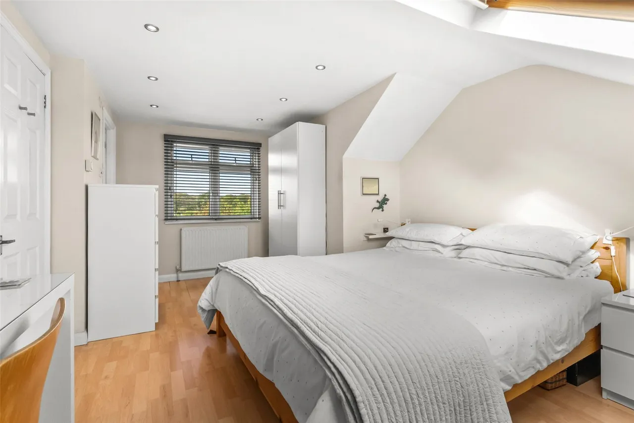 Hatherop Road, Hampton, TW12, photo 12