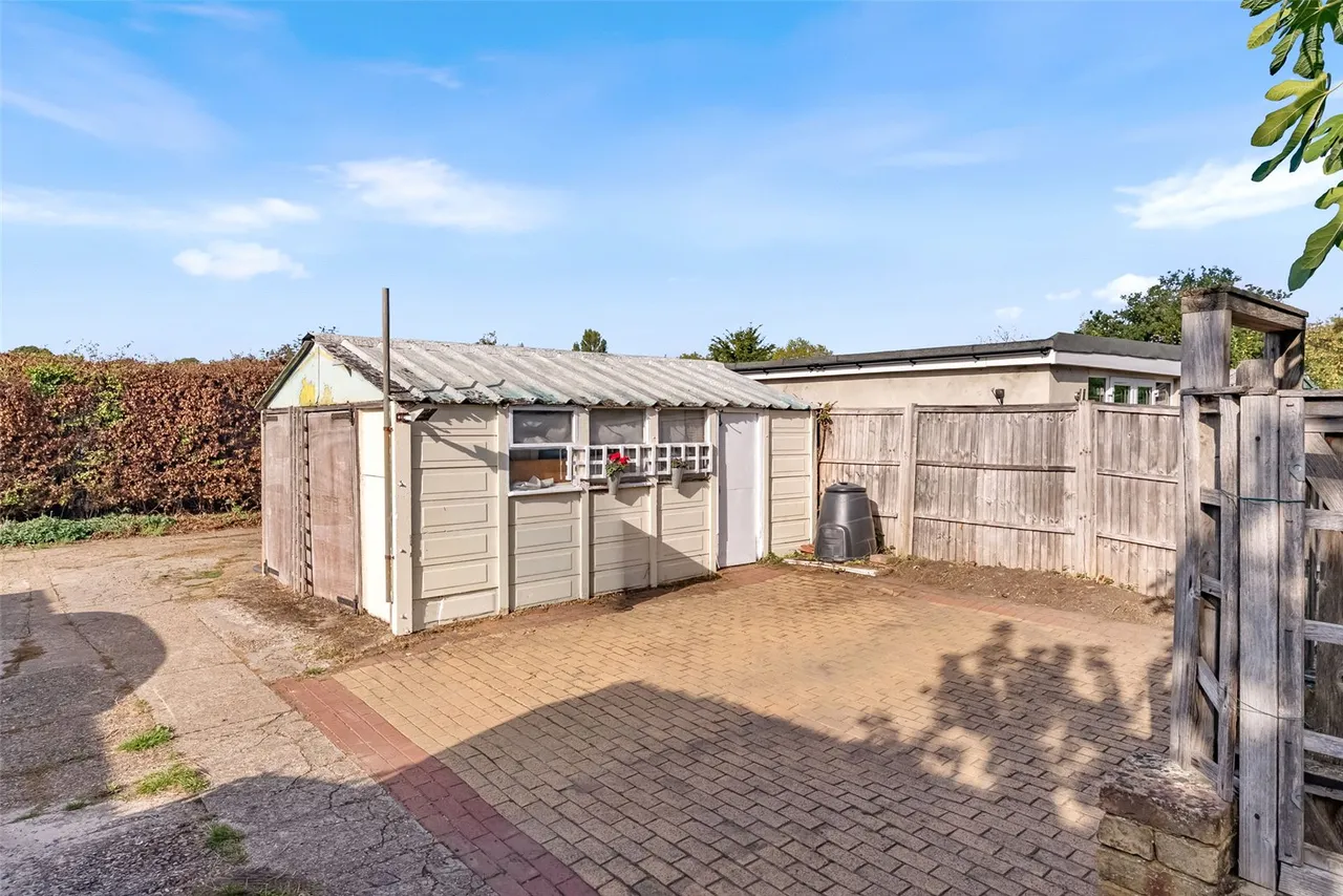 Hatherop Road, Hampton, TW12, photo 15
