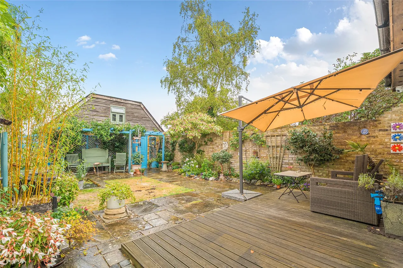 Cambridge Road, Walton On Thames, KT12, photo 17