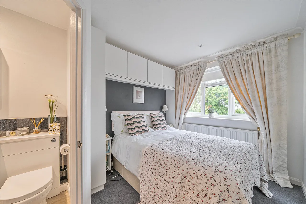 Cambridge Road, Walton On Thames, KT12, photo 10