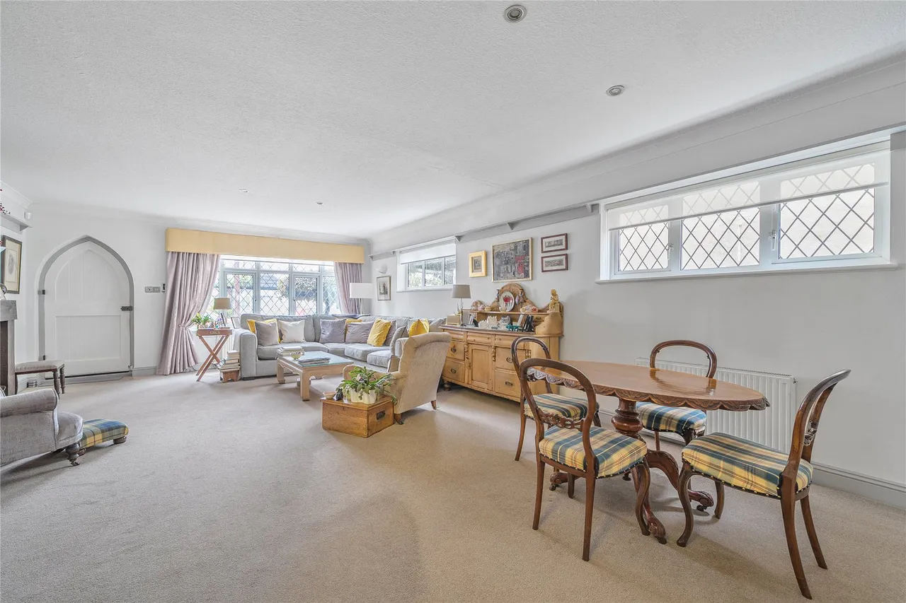 Cambridge Road, Walton On Thames, KT12, photo 14