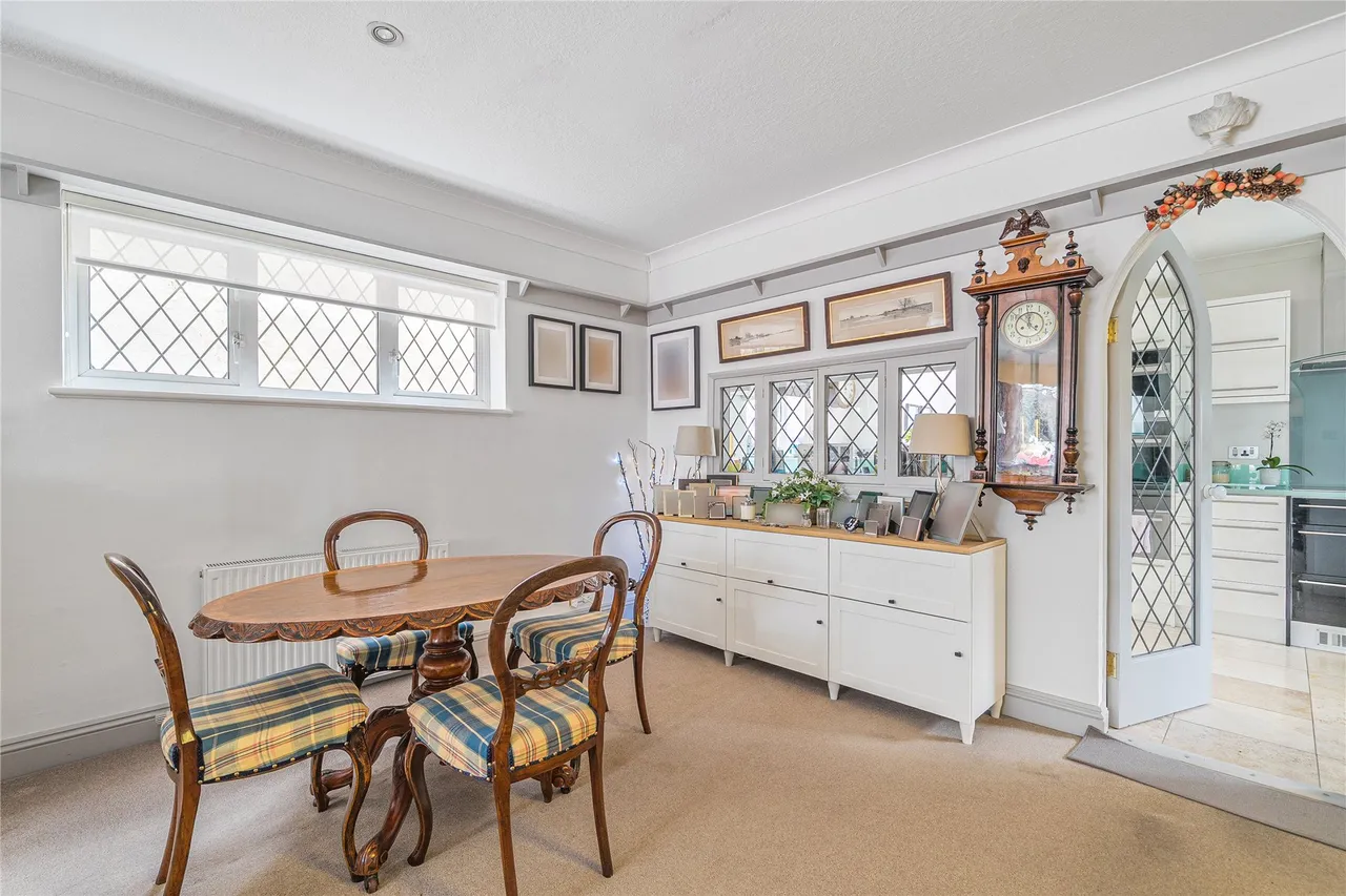 Cambridge Road, Walton On Thames, KT12, photo 5