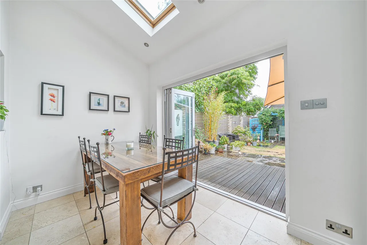 Cambridge Road, Walton On Thames, KT12, photo 4