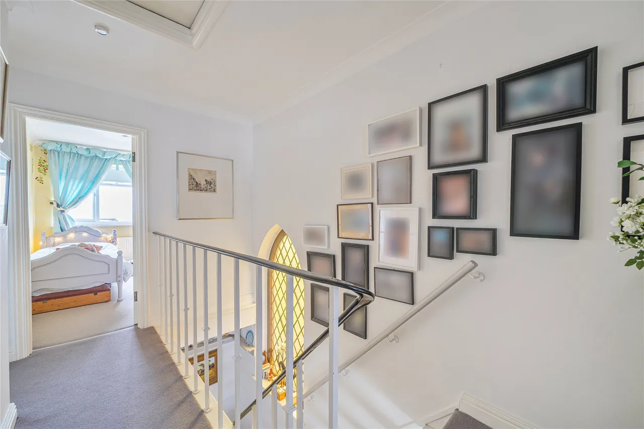 Cambridge Road, Walton On Thames, KT12, photo 18