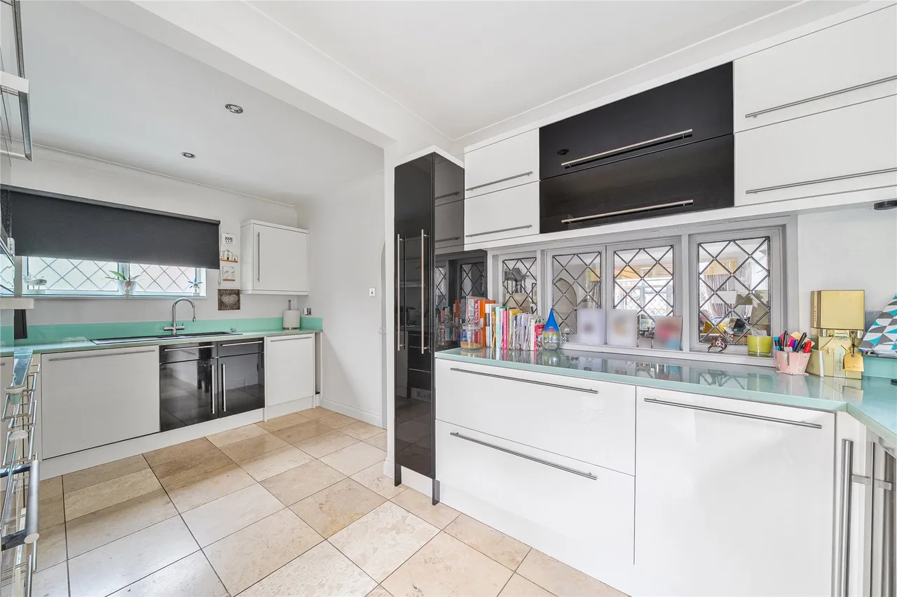 Cambridge Road, Walton On Thames, KT12, photo 12
