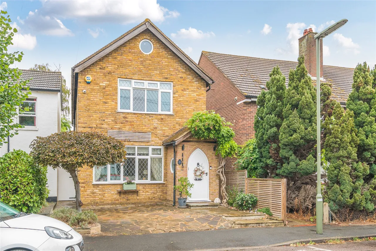 Cambridge Road, Walton On Thames, KT12, photo 19