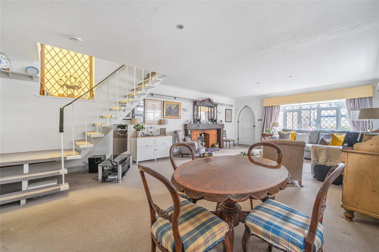 Cambridge Road, Walton On Thames, KT12, photo 13