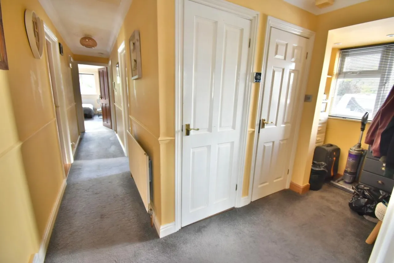 Bear Cross Avenue, BH11, photo 18