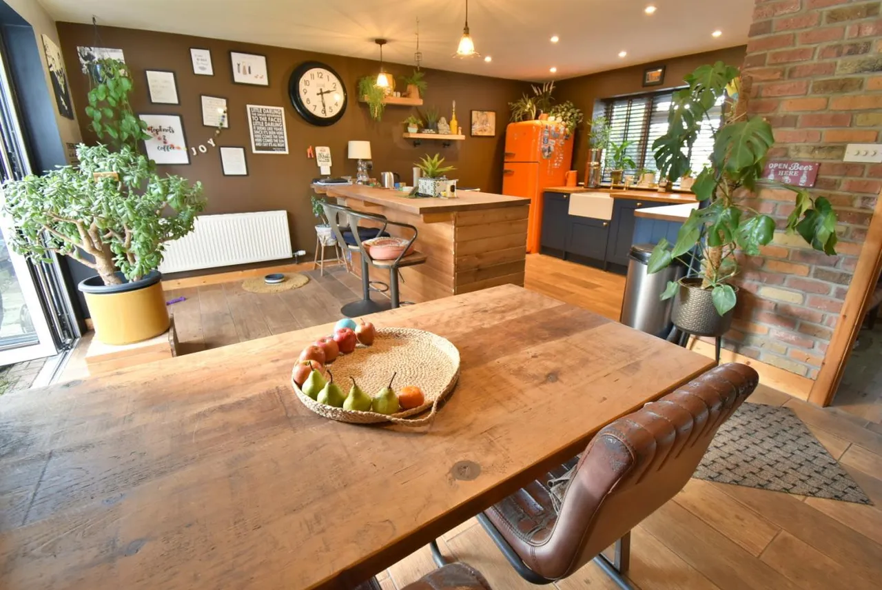 Bear Cross Avenue, BH11, photo 4