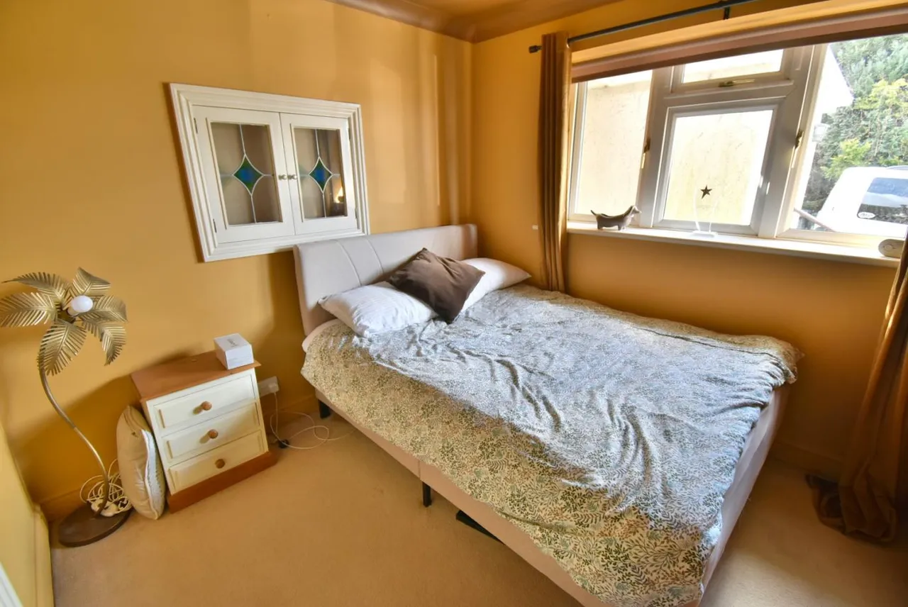 Bear Cross Avenue, BH11, photo 14