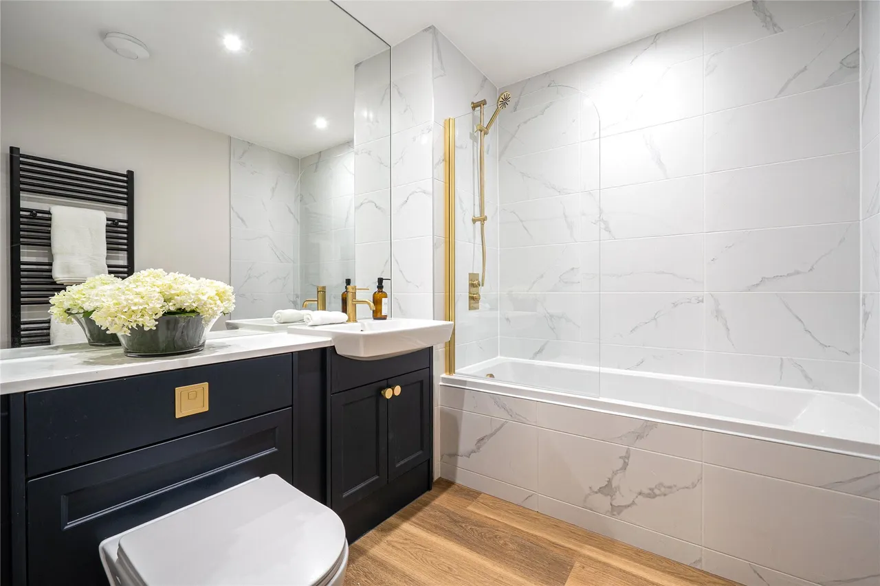 Shores Road, Horsell, GU21, photo 9