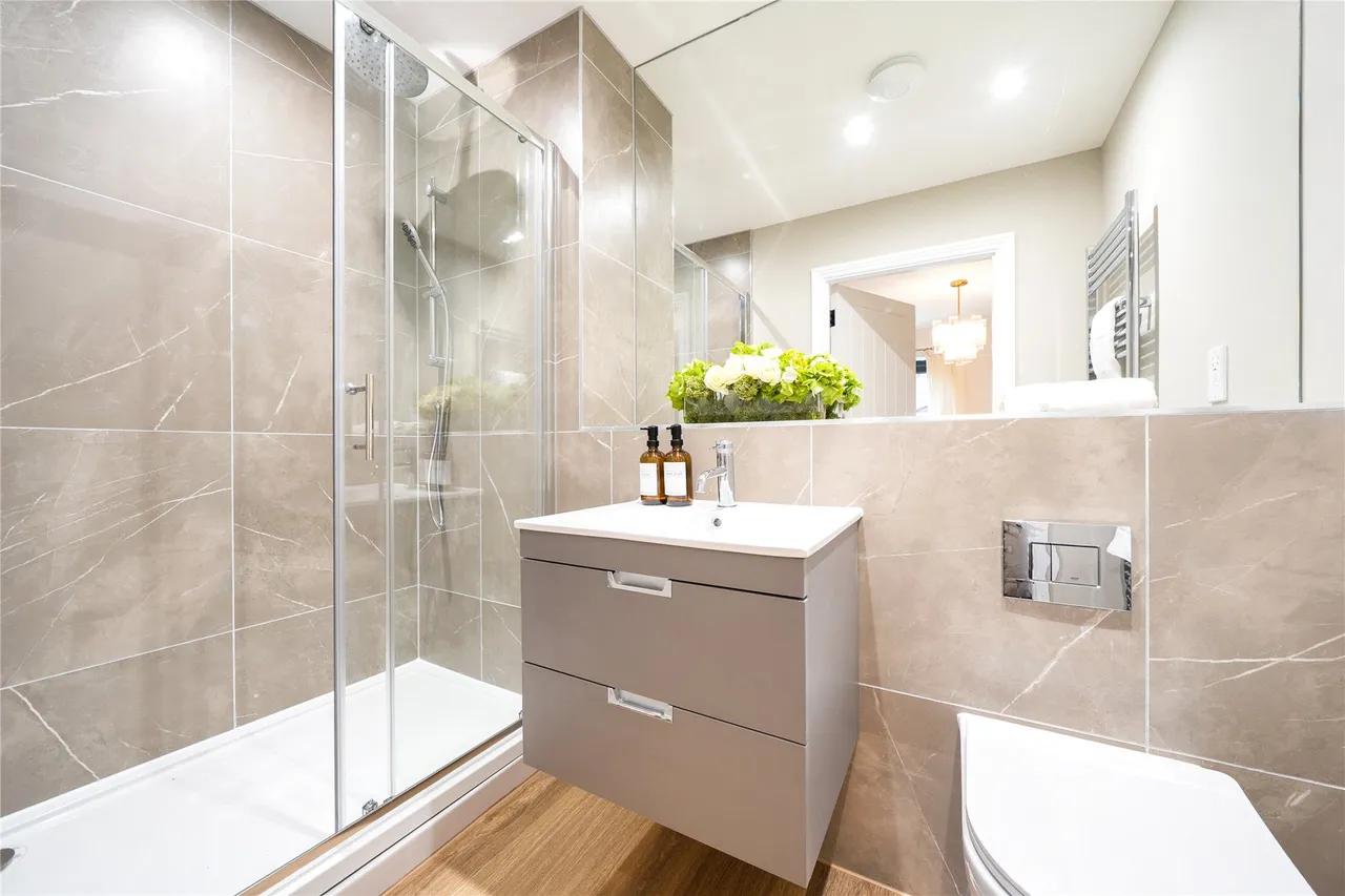 Shores Road, Horsell, GU21, photo 11