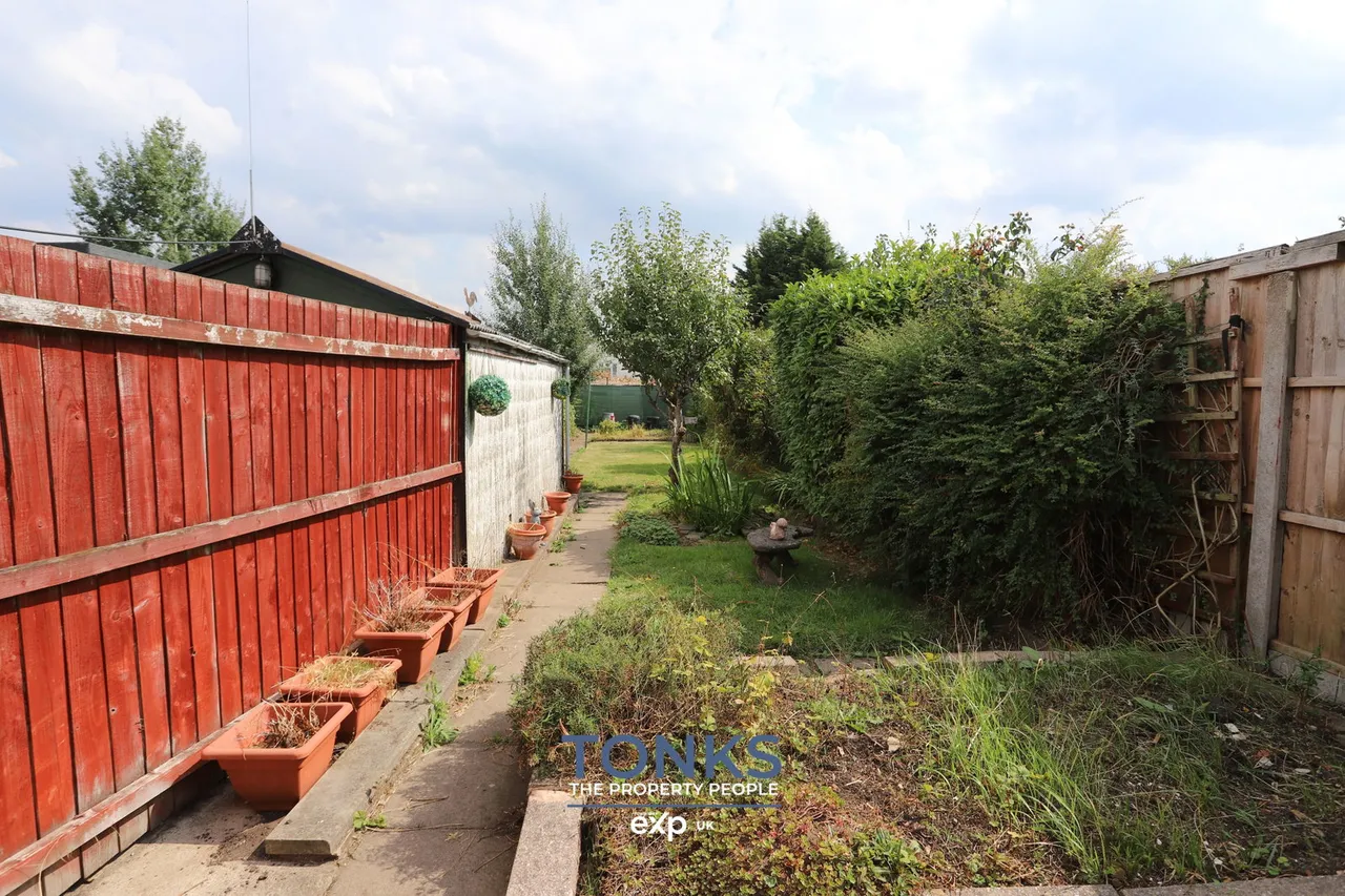 Highbury Avenue, Rowley Regis, B65, photo 20