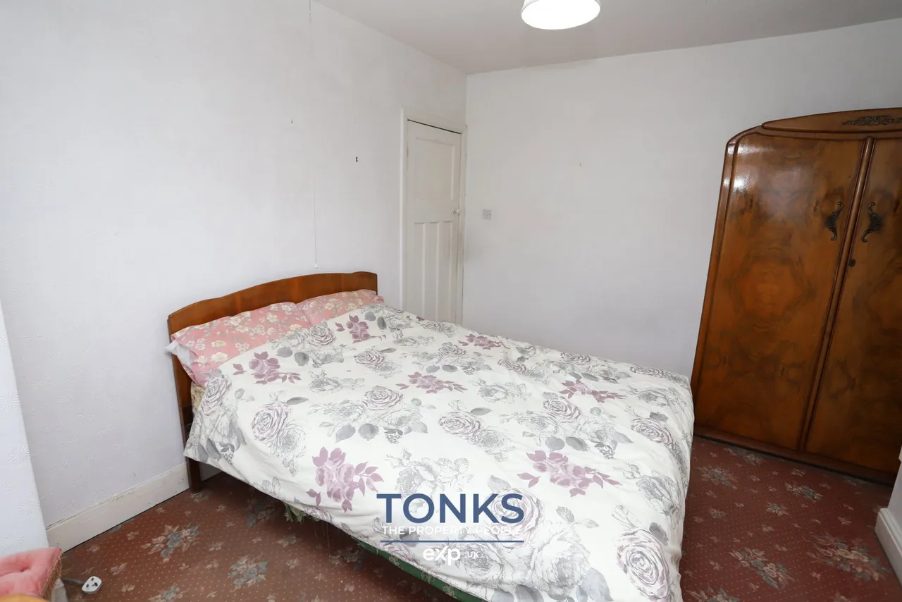 Highbury Avenue, Rowley Regis, B65, photo 13