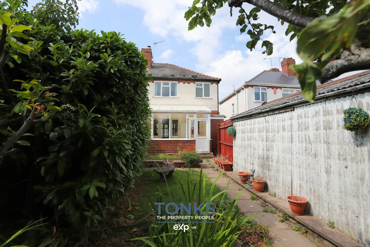 Highbury Avenue, Rowley Regis, B65, photo 21