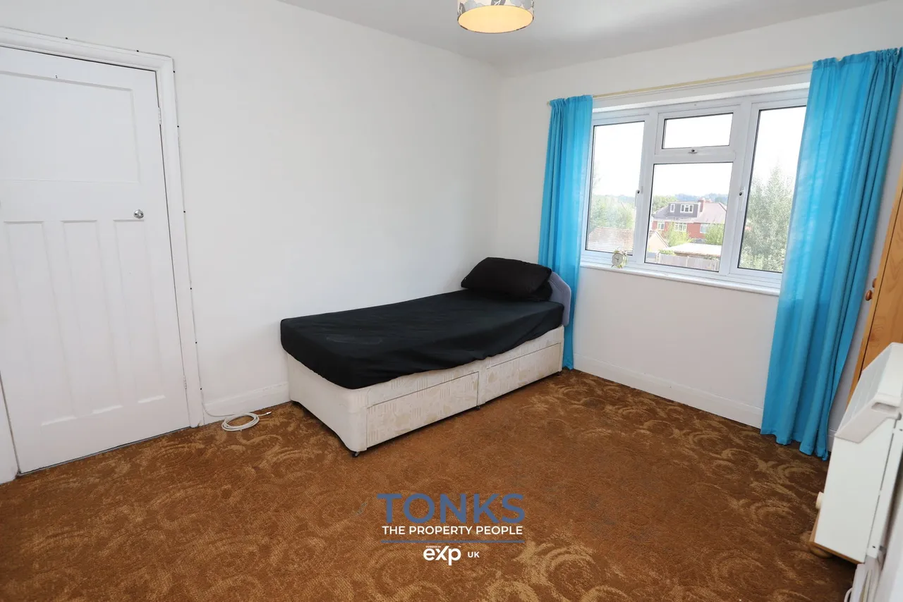 Highbury Avenue, Rowley Regis, B65, photo 15
