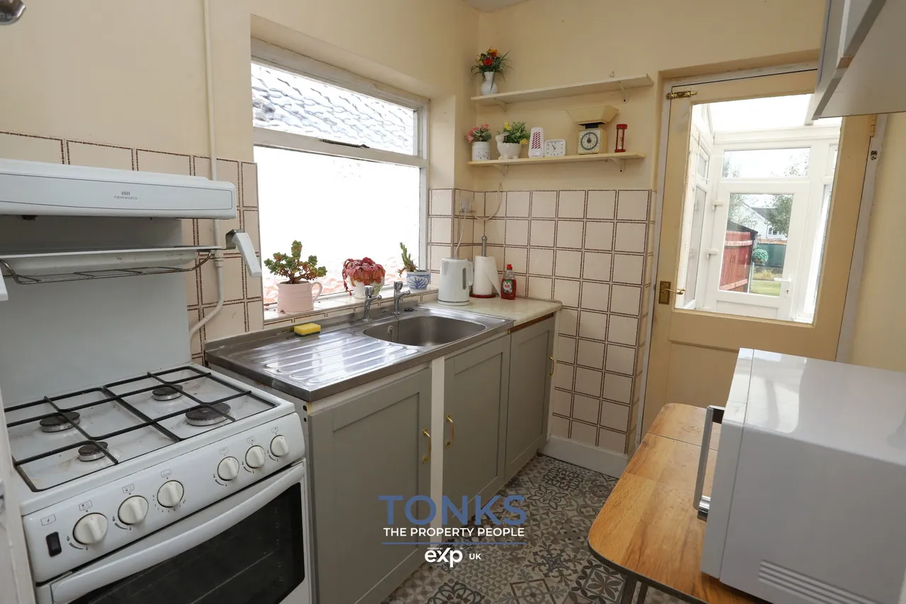 Highbury Avenue, Rowley Regis, B65, photo 9