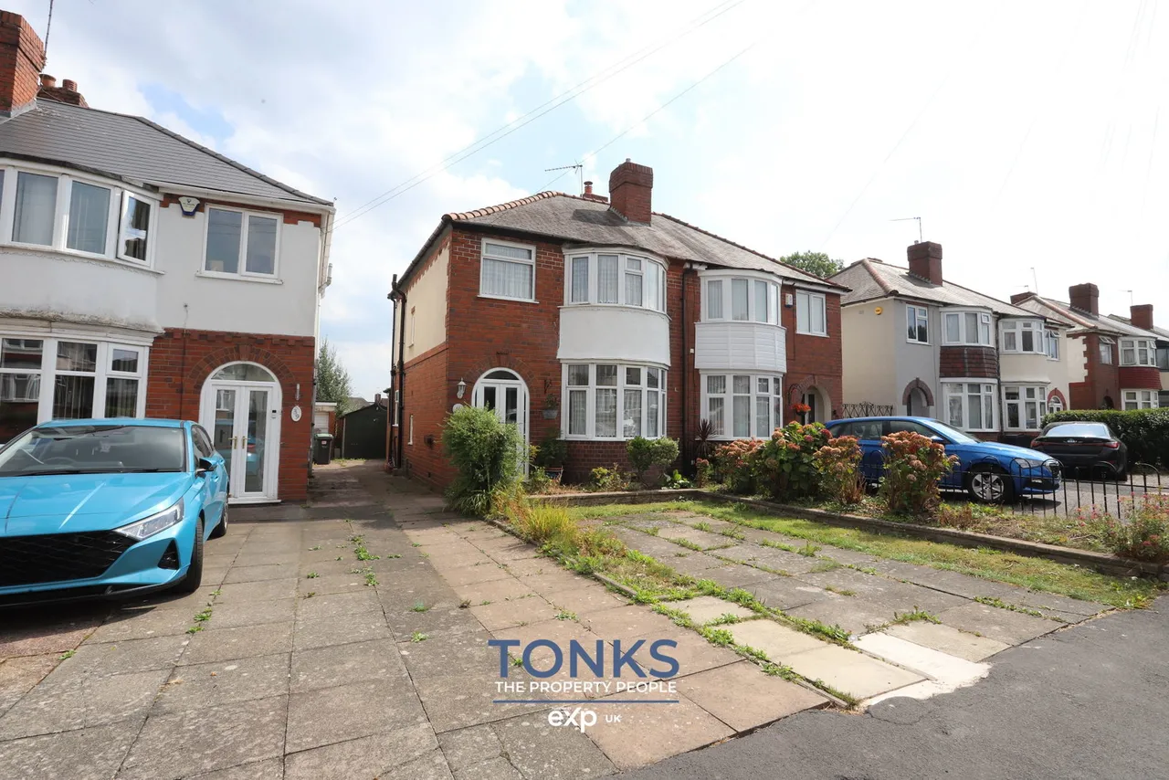 3 bed house for sale, Highbury Avenue, Rowley Regis, B65