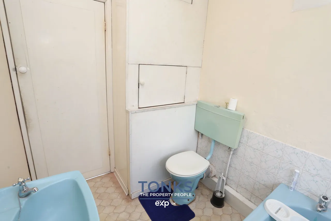 Highbury Avenue, Rowley Regis, B65, photo 18