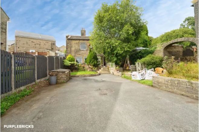 Halifax Road, Bradford, BD13, photo 19