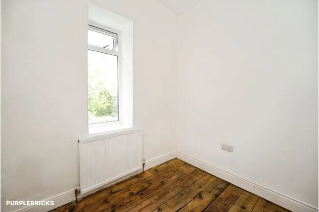 Halifax Road, Bradford, BD13, photo 14