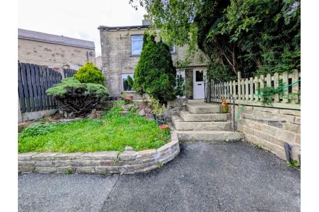 Halifax Road, Bradford, BD13, photo 20