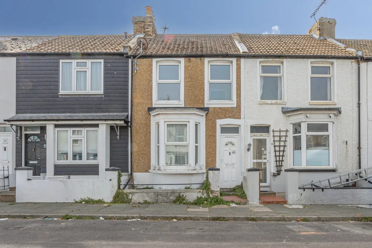 2 bed house for sale, Byron Avenue, Margate, CT9