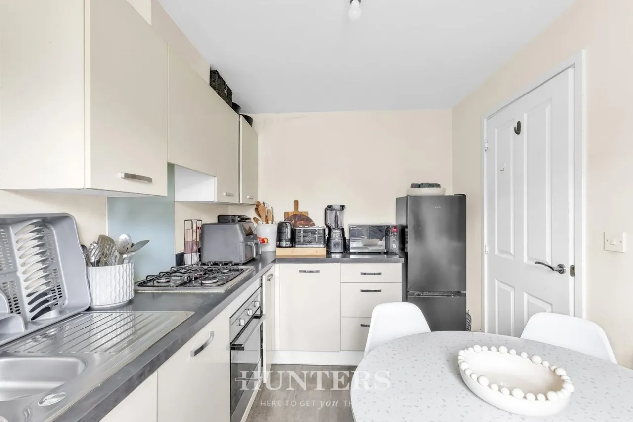 Windermere Road, Middleton, M24, photo 4