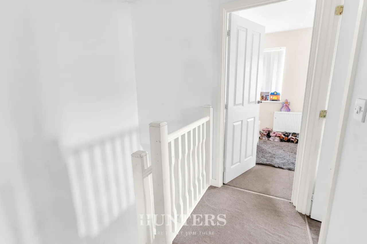 Windermere Road, Middleton, M24, photo 8