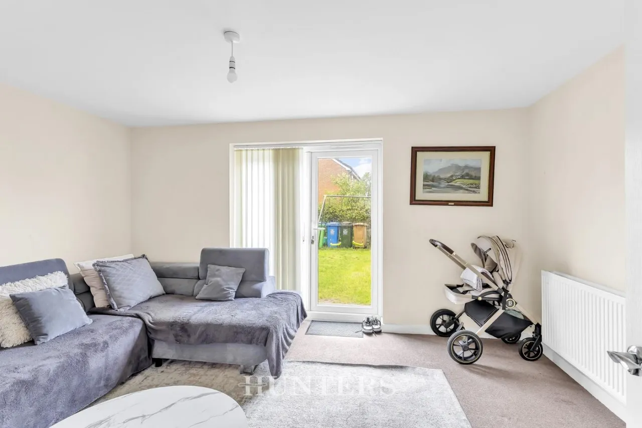 Windermere Road, Middleton, M24, photo 6