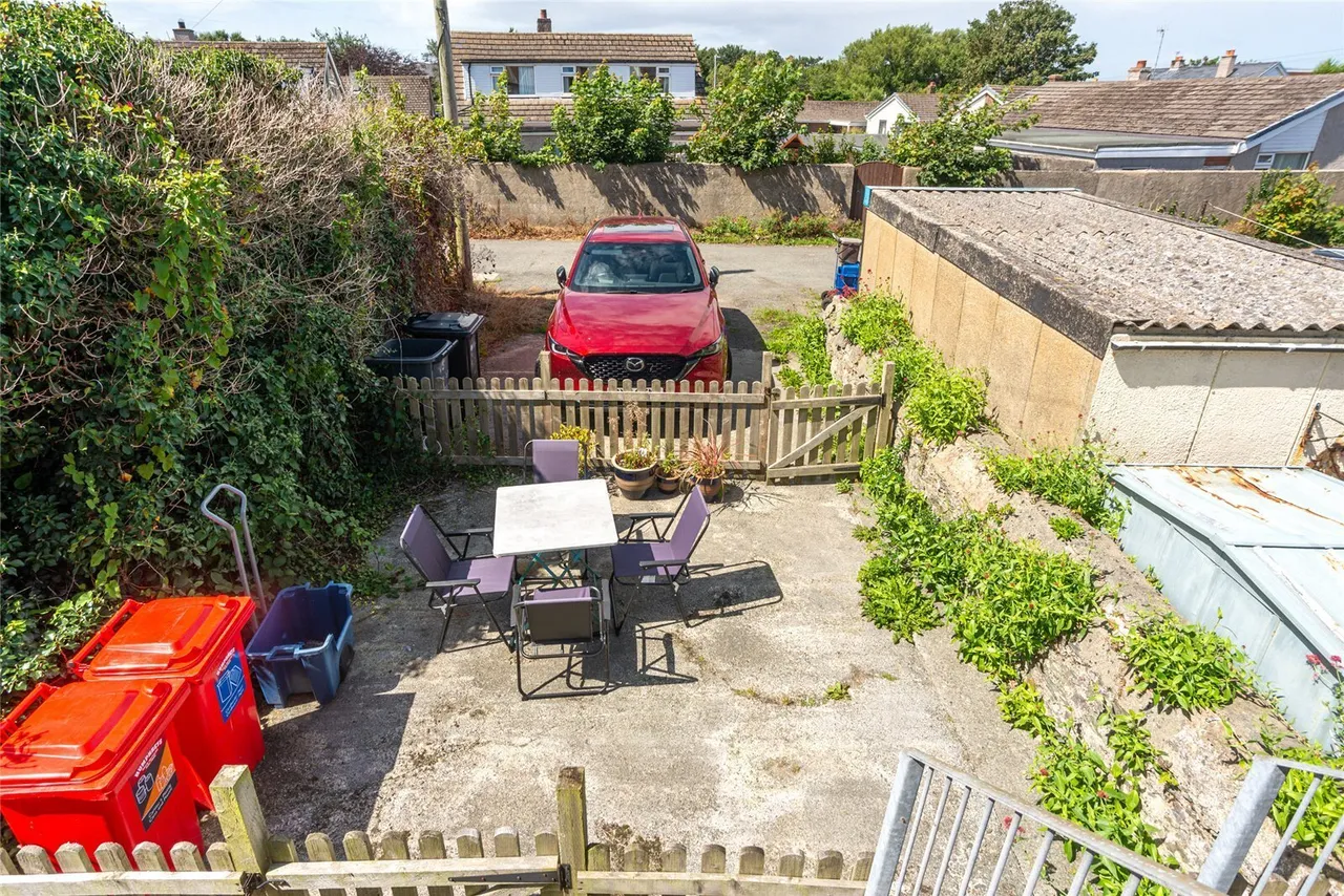 High Street, Cemaes Bay, photo 18