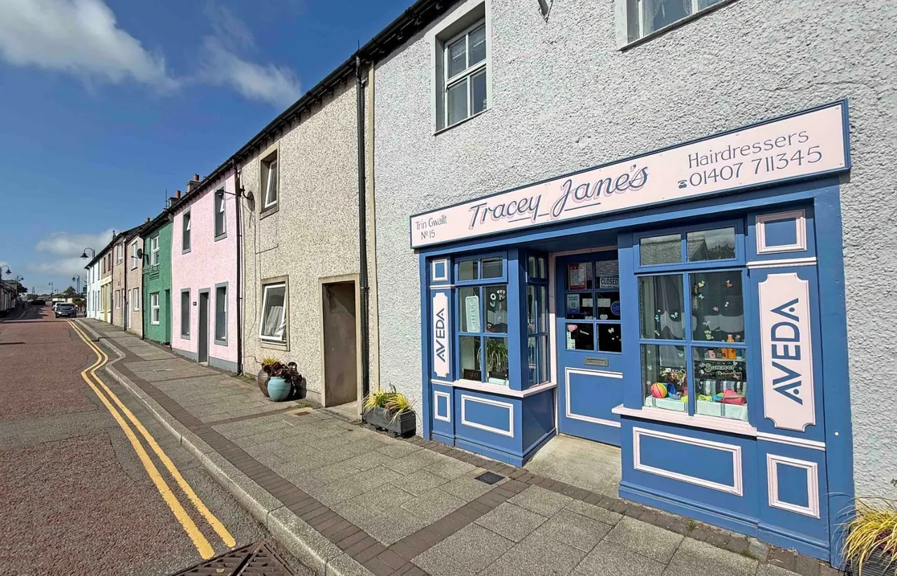 High Street, Cemaes Bay, photo 8