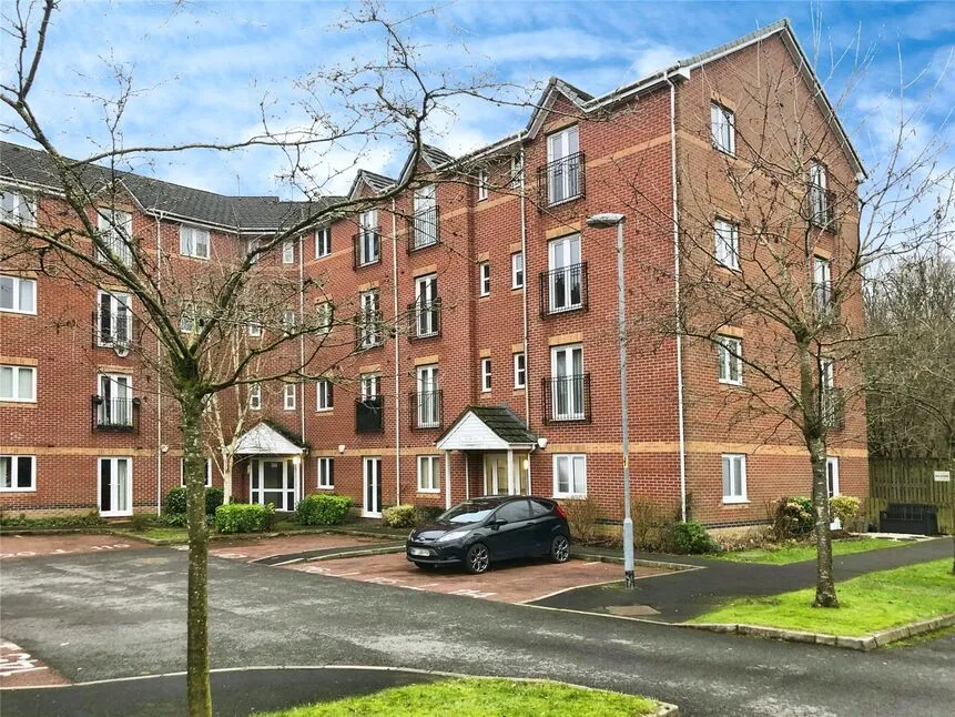 1 bed flat for sale, Waterside Gardens, Bolton, BL1
