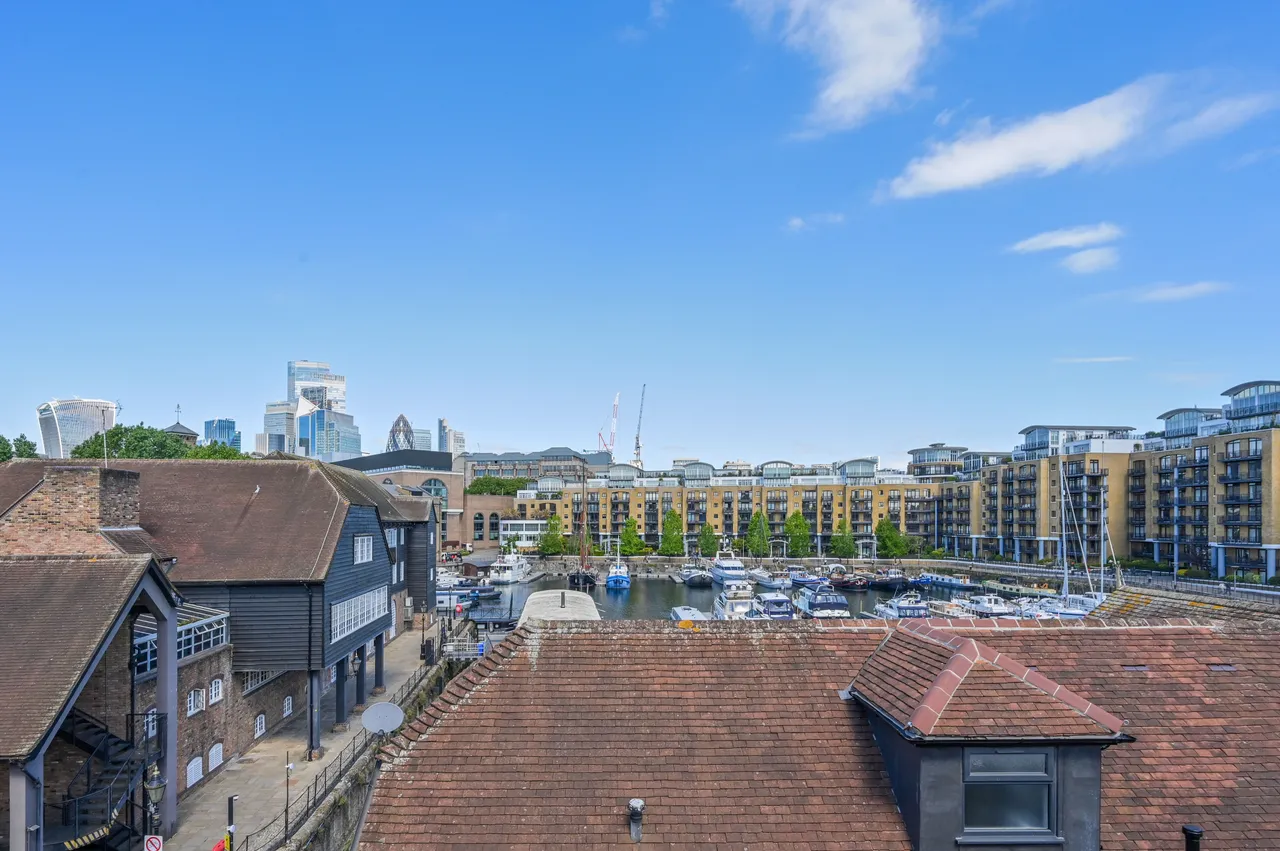 58 Burr Close, London, photo 12