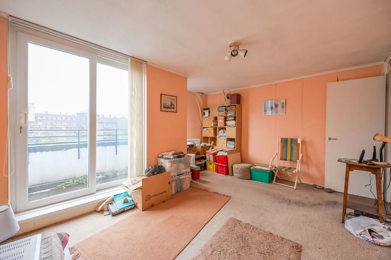 1 bed flat for sale — 58 Burr Close, London