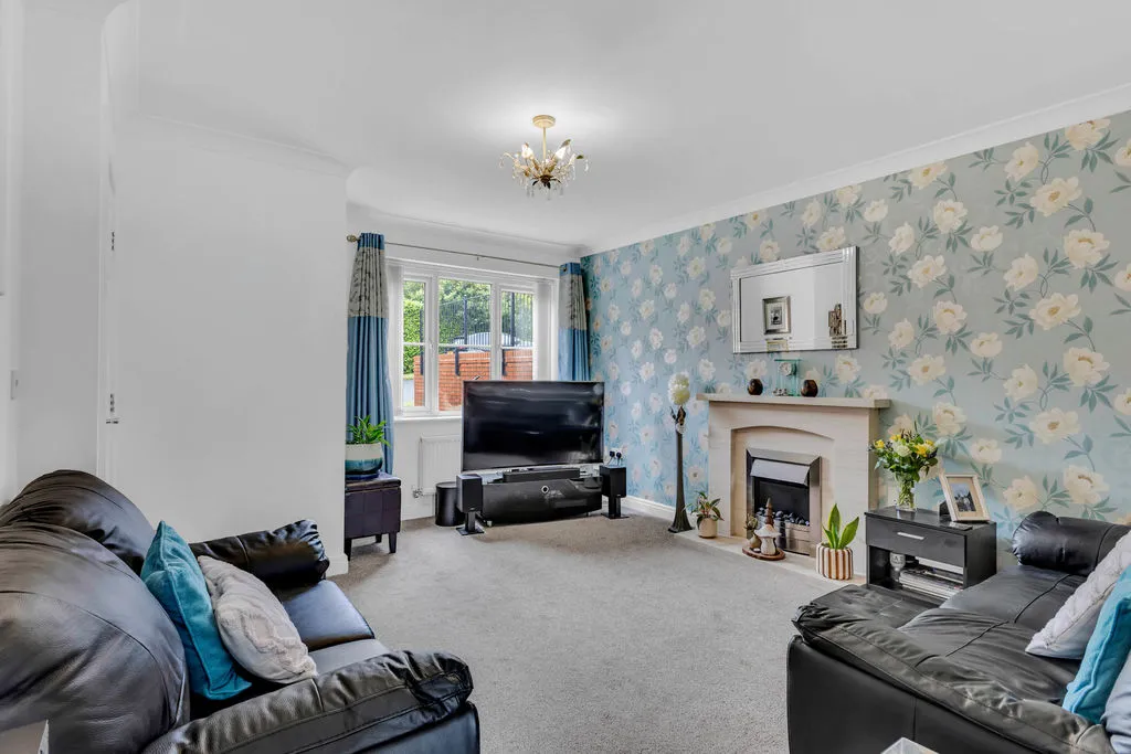 Repton Close, Bacup OL13 9TF, photo 3